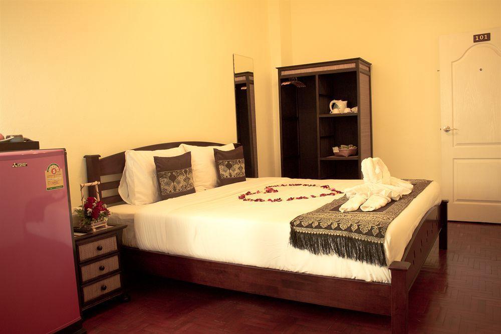 Sasima Bed And Breakfast Чиангмай Екстериор снимка